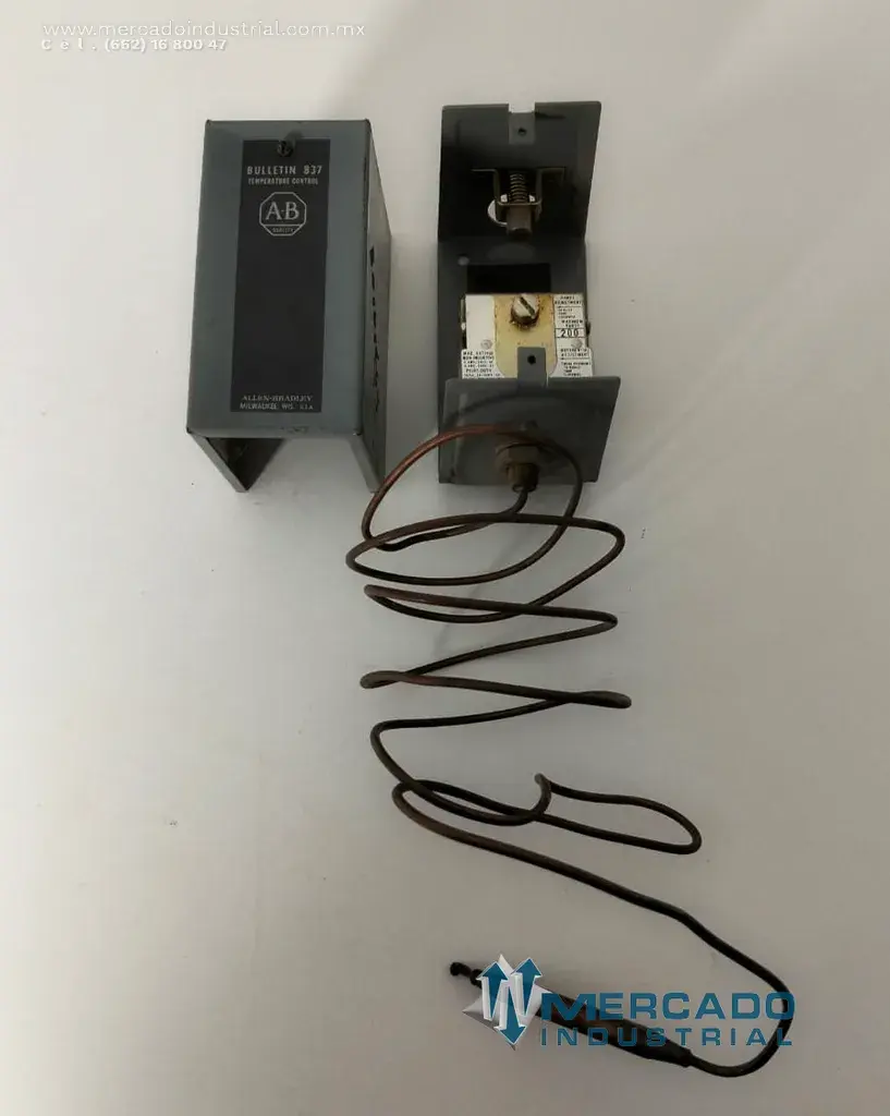 Control de temperatura electromecánico 600VAC parte 837-A9X15A marca Allen Bradley - imagen 1