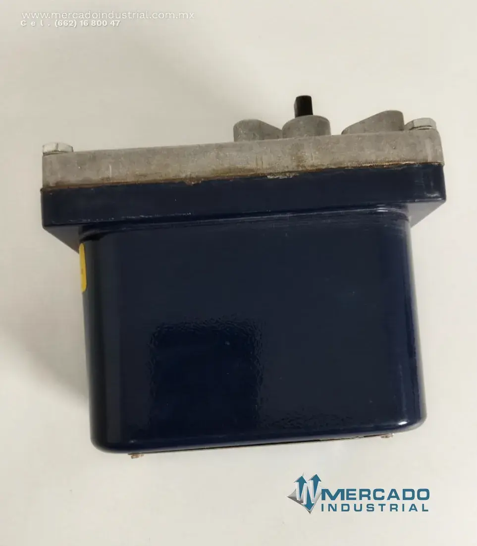 Actuador eléctrico rotativo 8.9 RPM 115 V 0.8 A modelo 8C4 marca MC CANNA - imagen 1