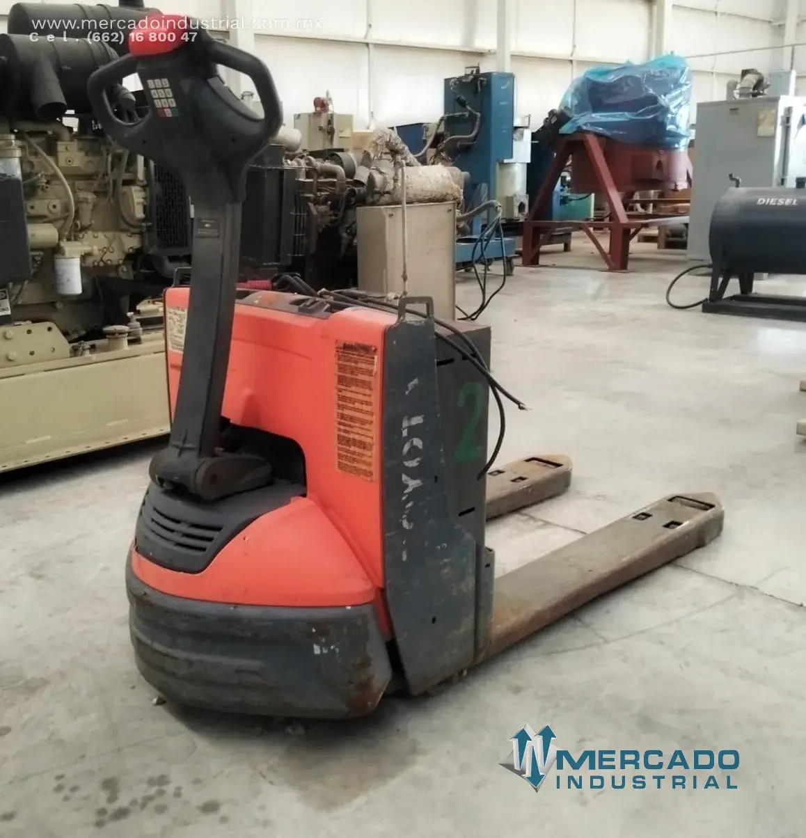 Jack pallet eléctrico 4500 LB modelo 8HBW23-16313 marca TOYOTA ELECTRIC TRUCK - imagen 1