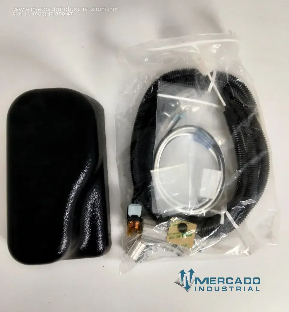 Motor de limpiaparabrisas con soporte 12 VDC modelo 801-0021-000 marca C.V.S.–All Makes - imagen 1