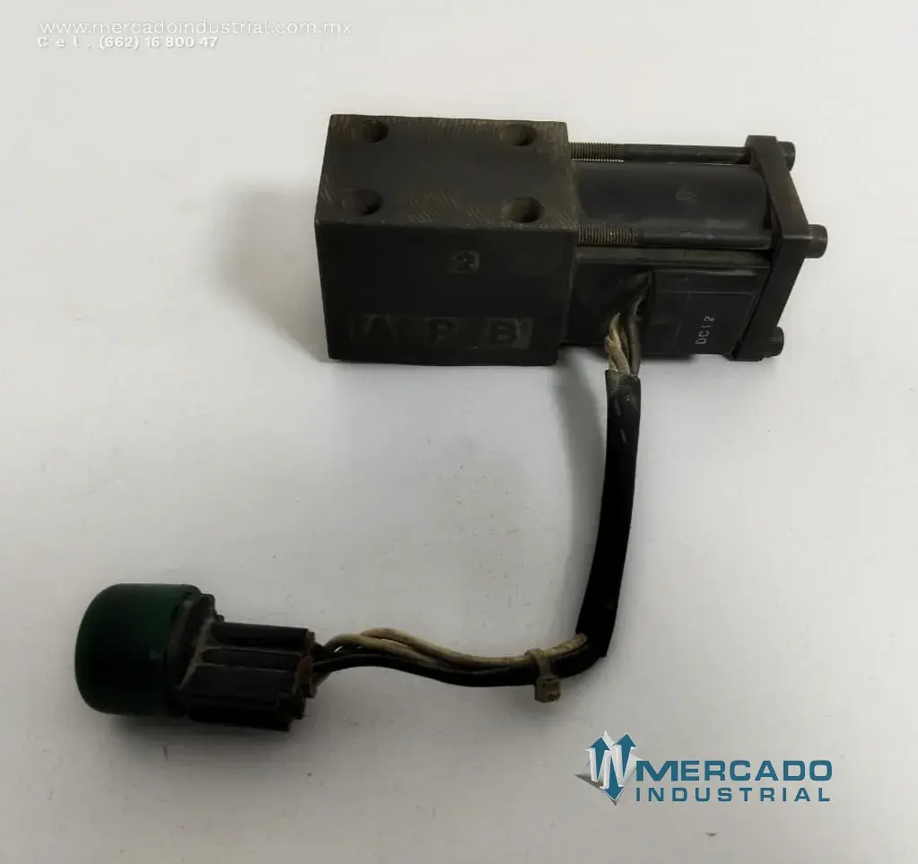 Conjunto de válvula solenoide 3000 PSI modelo 91328-10050 marca Mitsubishi - imagen 1