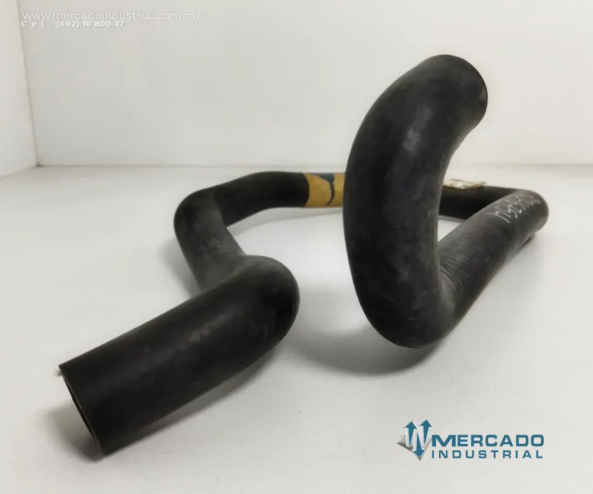 Manguera de enfriamiento modelo 6734744 marca BOBCAT - imagen 1
