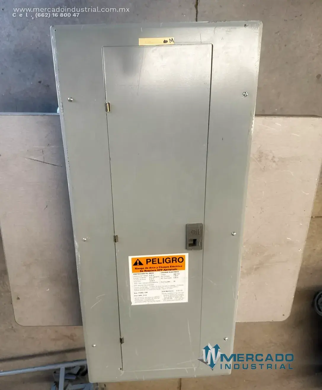 Tablero de distribución 30 circuitos 200A 220V modelo TL30BC3 marca GENERAL ELECTRIC - imagen 1