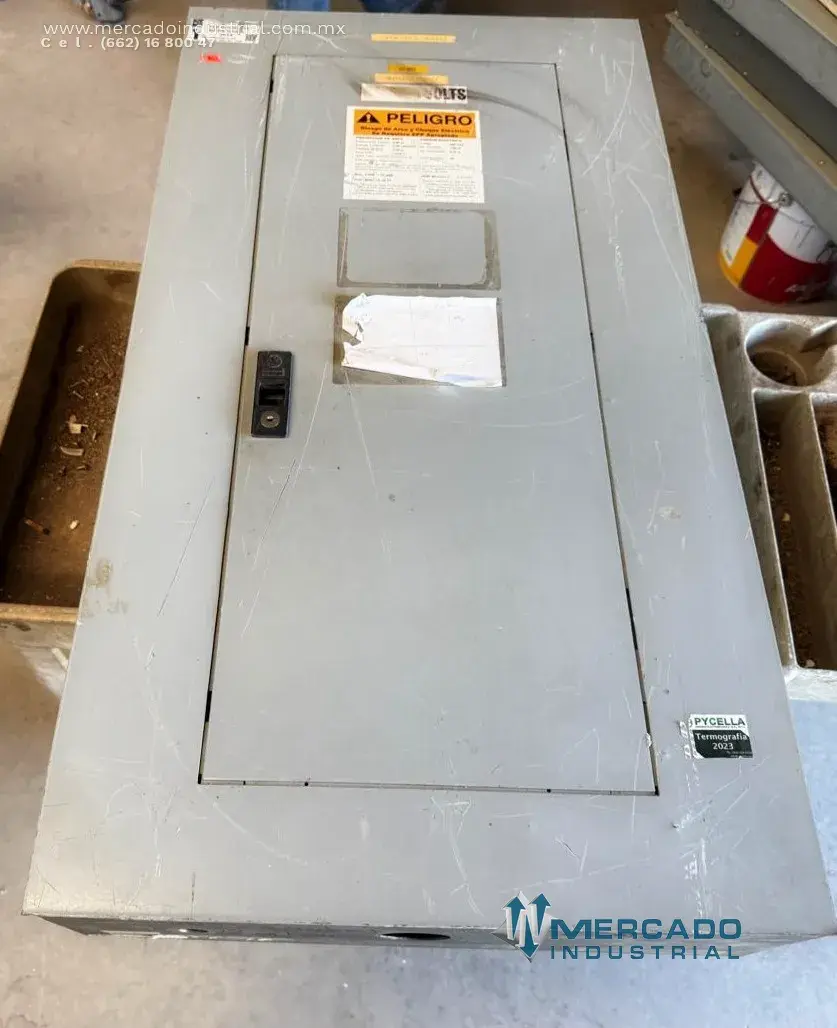 Tablero de distribución 42 circuitos 480/227V marca General Electric. - imagen 1