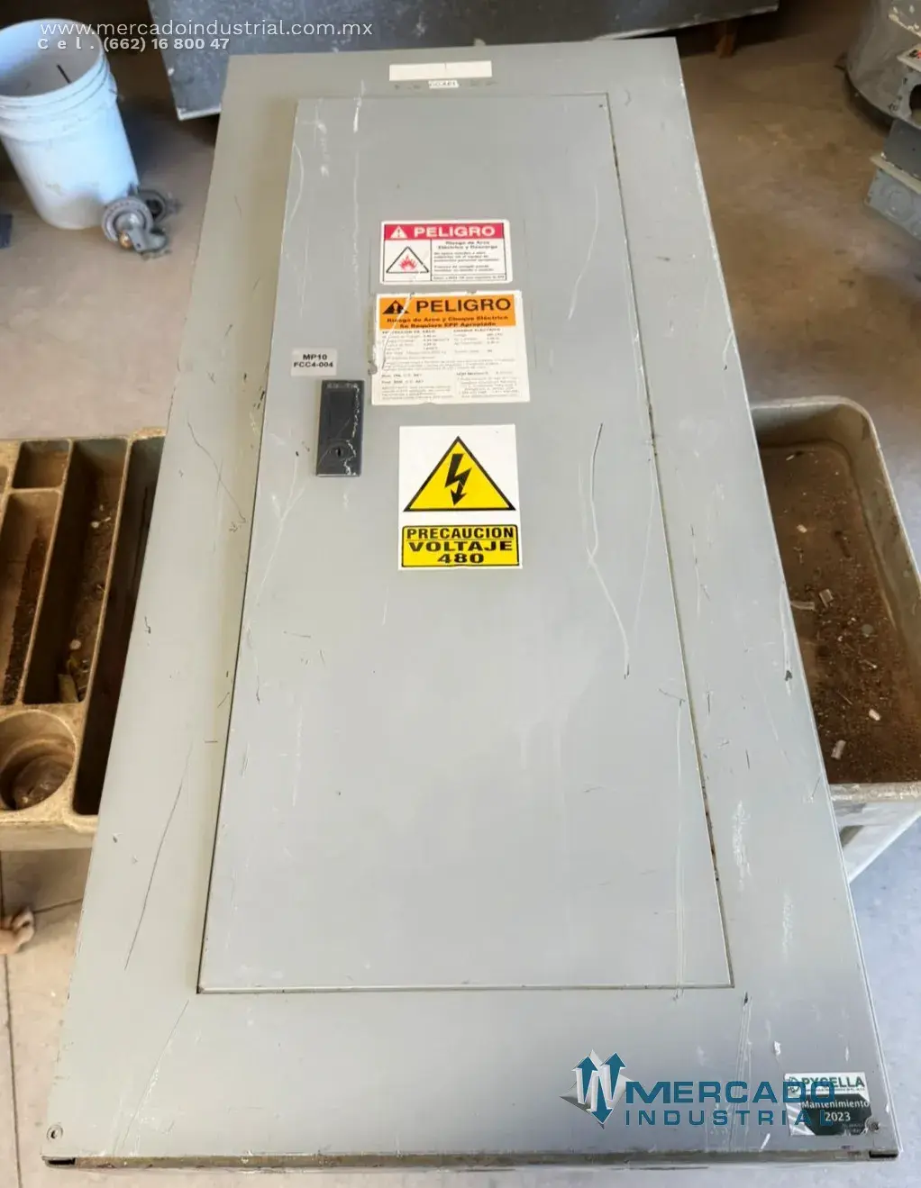 Tablero de distribución 42 circuitos 250A 280/120V marca Siemens - imagen 1
