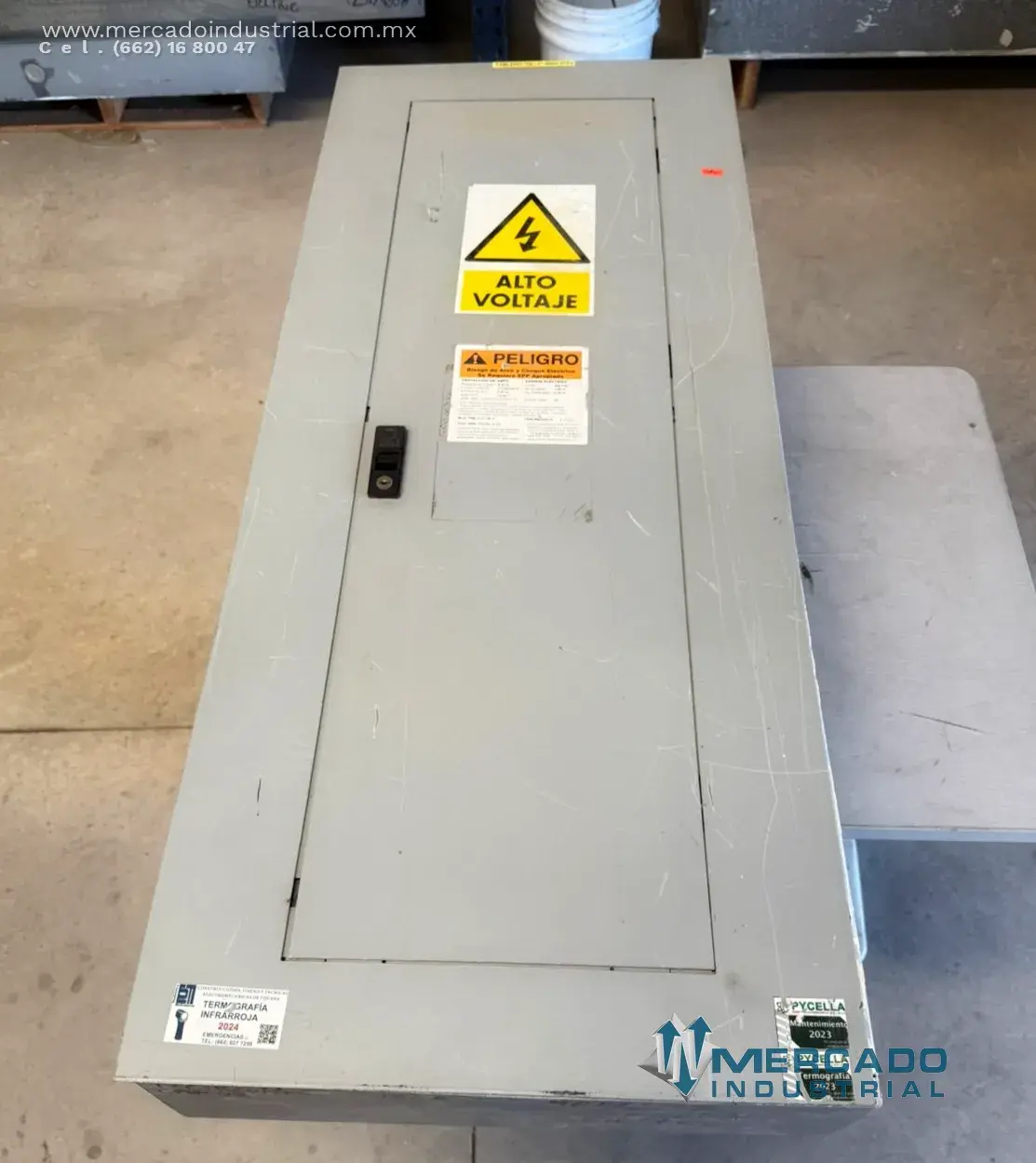 Tablero eléctrico 42 circuitos 150A 480/227V marca General Electric - imagen 1