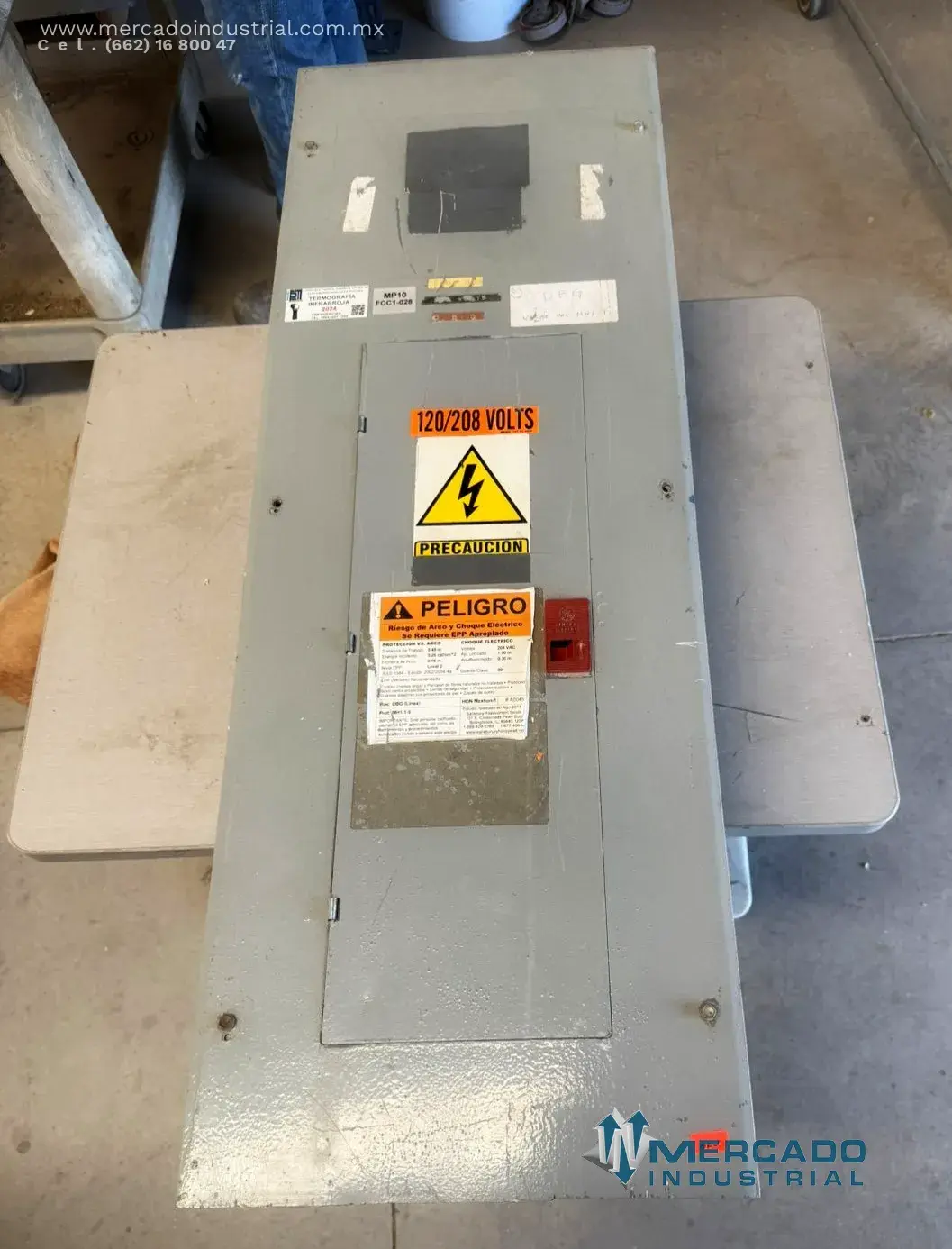 Tablero eléctrico 42 circuitos 225 AMP 120/208V marca General Electric - imagen 1