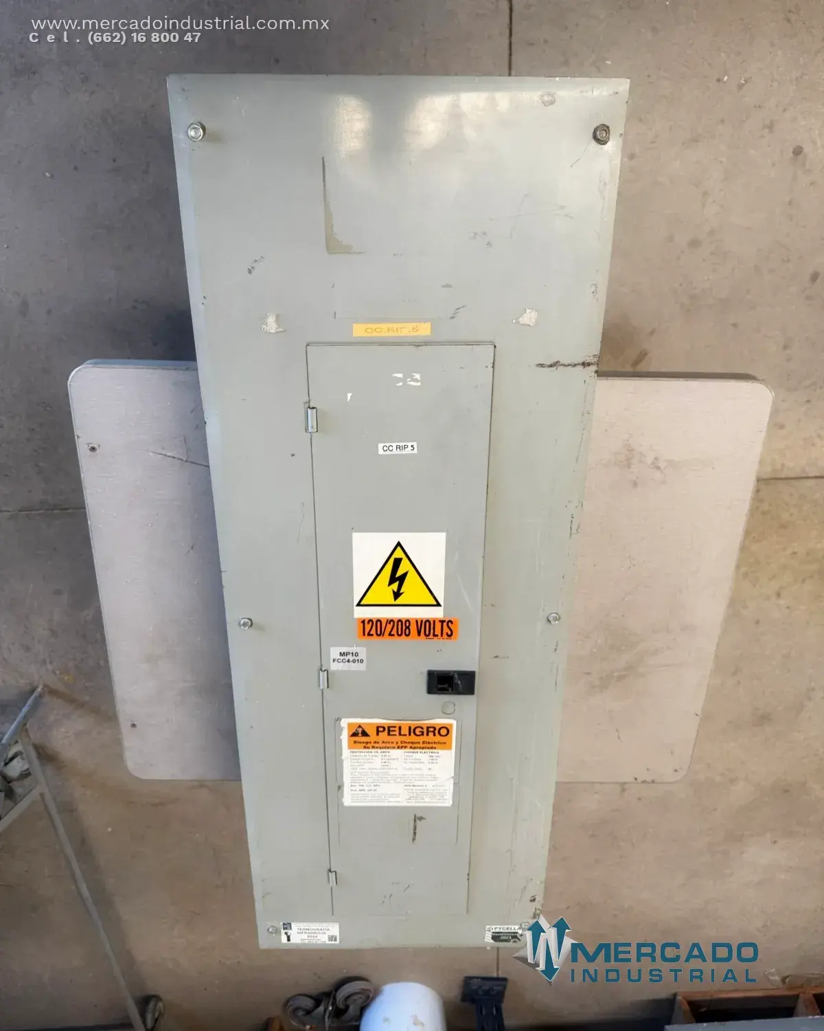 Tablero de distribución 42 circuitos 200A 120/208V marca Siemens - imagen 1