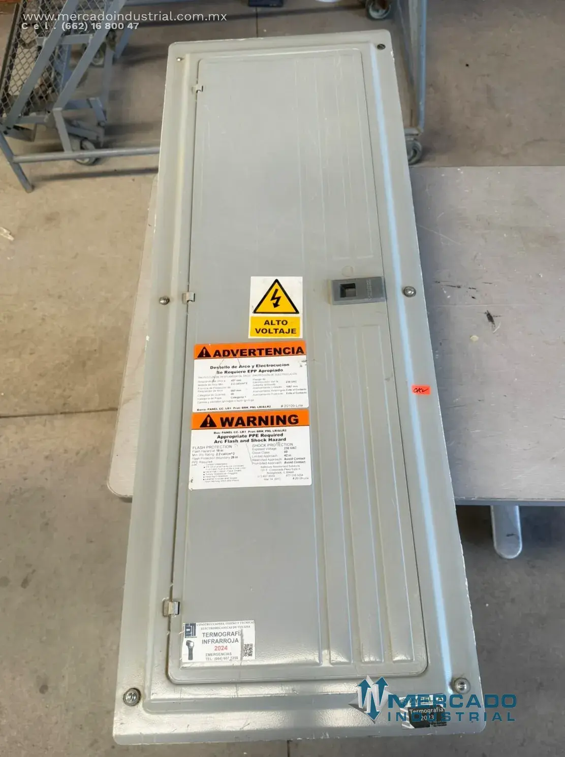 Tablero de distribución 42 circuitos 200A 208/120V marca Siemens - imagen 1