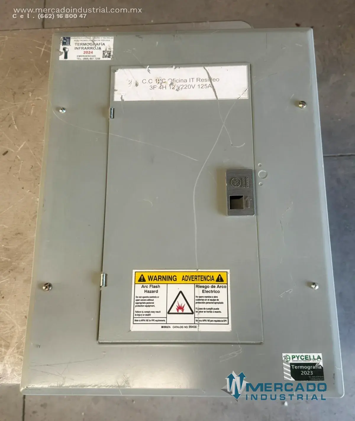 Tablero de distribución 12 circuito 125A 127/220V marca GENERAL ELECTRIC - imagen 1