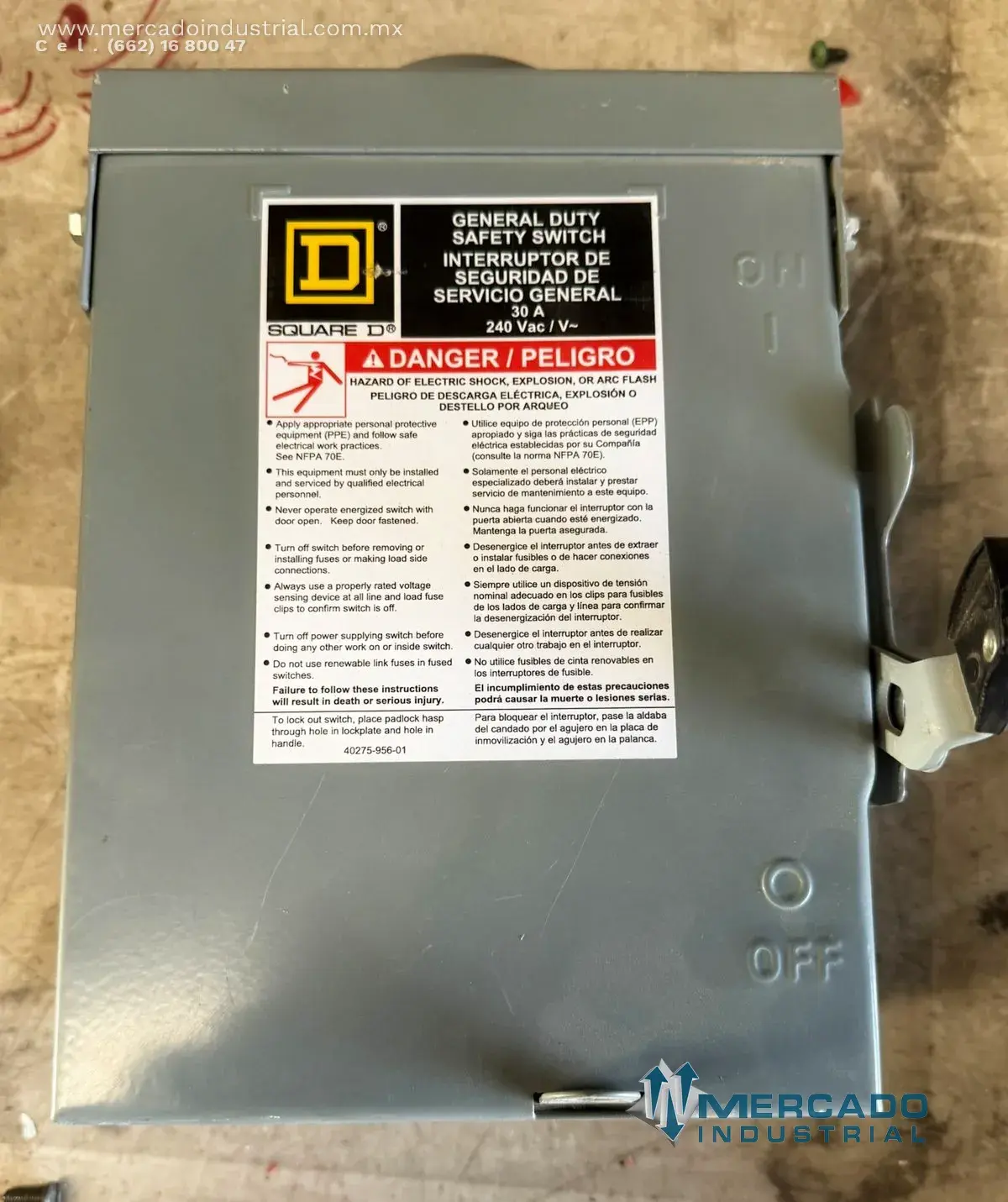 Interruptor de seguridad 30 AMP 240 V modelo DU221RB marca SQUARE D - imagen 1