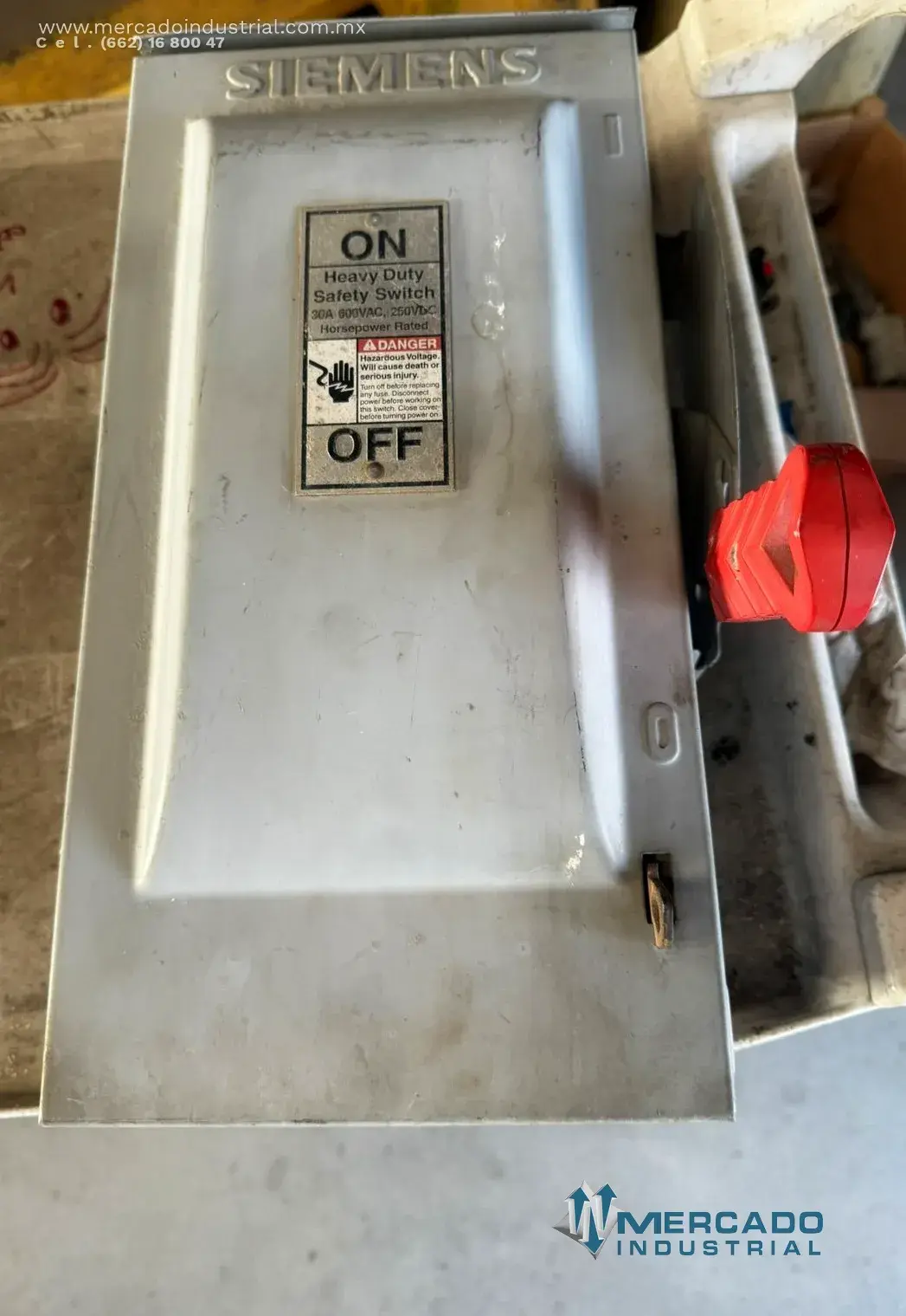Interruptor de seguridad 30 AMP 600 V modelo HF361R marca SIEMENS - imagen 1
