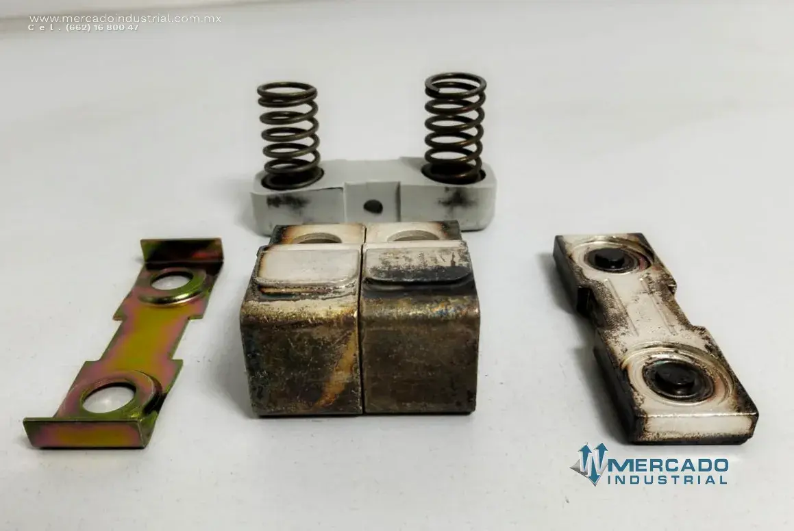 Juego de contactos modelo 6-601 marca CUTLER-HAMMER - imagen 1