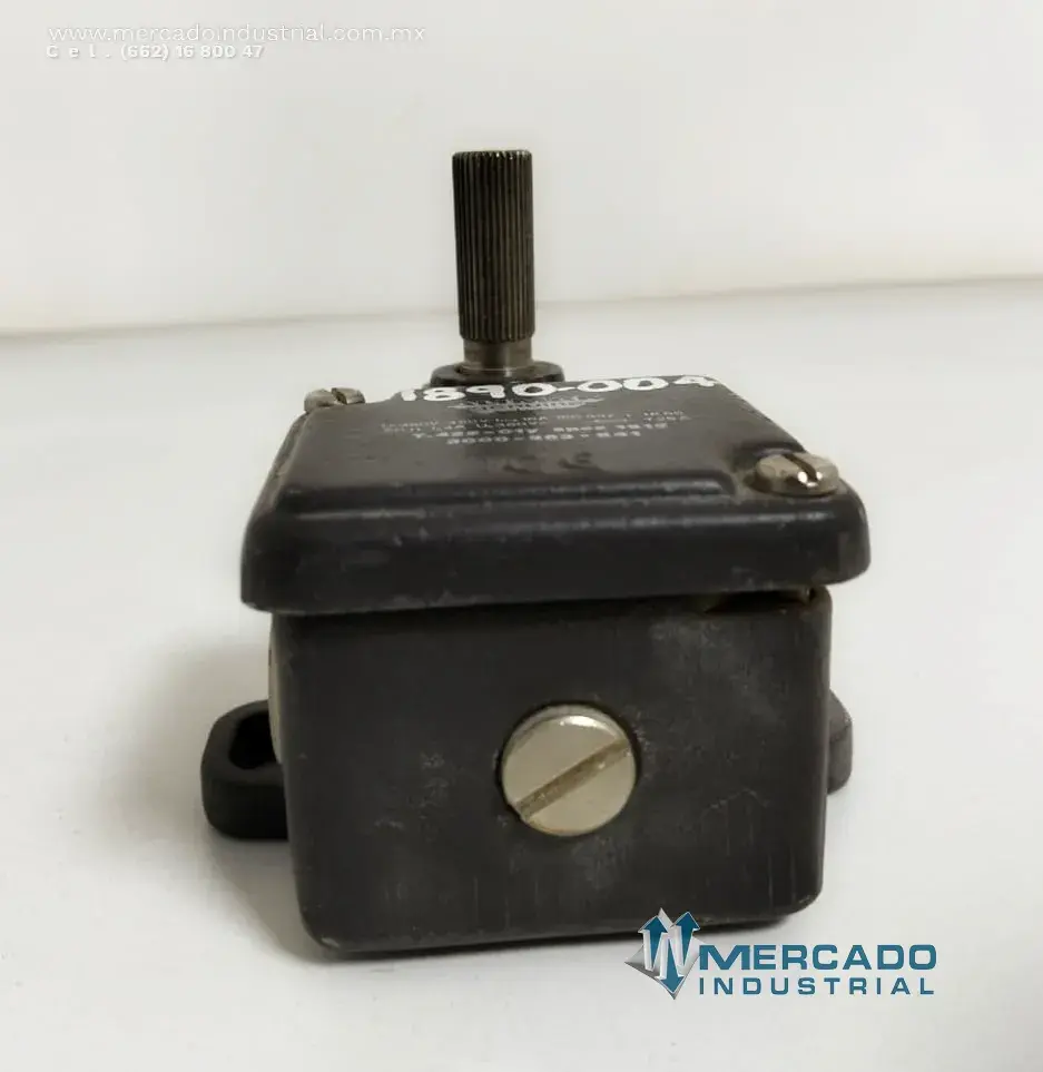 Interruptor mecánico 16 A 380-450 V modelo T-422-01Y marca ALIMAK - imagen 1