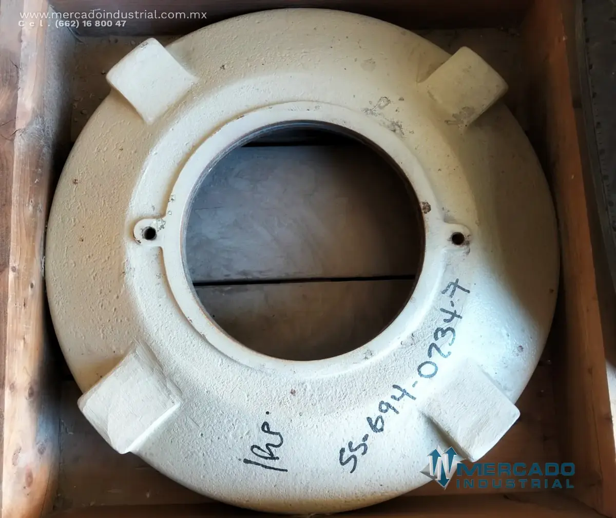 Locking Nut Cover parte 2748-2476 marca SYMONS (quebradora Symons 5 1/2 ft) - imagen 1