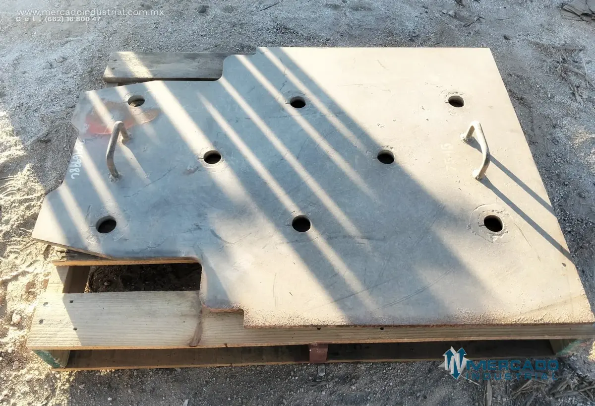 Placa antidesgaste central modelo WA1200 marca KOMATSU - imagen 1