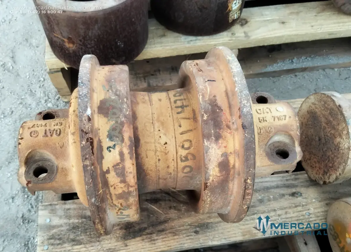 Track roller parte 5K 71G7 marca KOMATSU - imagen 1