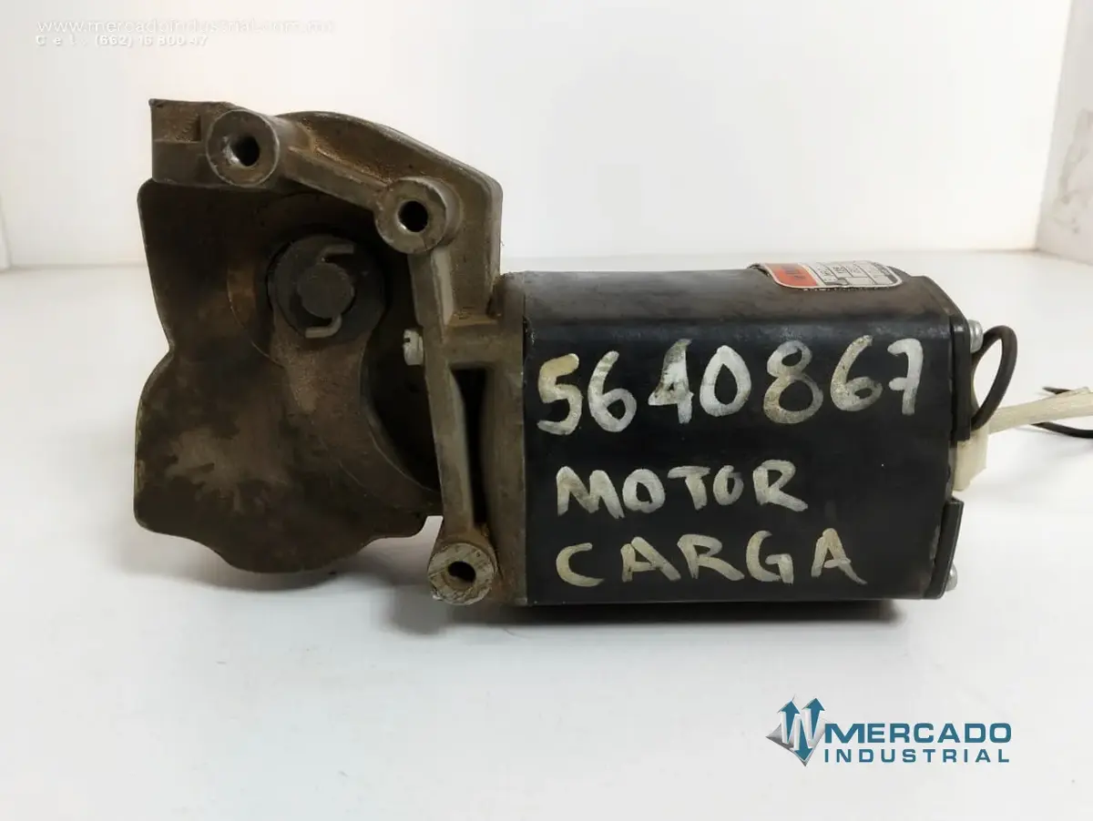 Motor eléctrico 500 W 125 V 3.20 A modelo 5640867 marca BLACK & DECKER - imagen 1