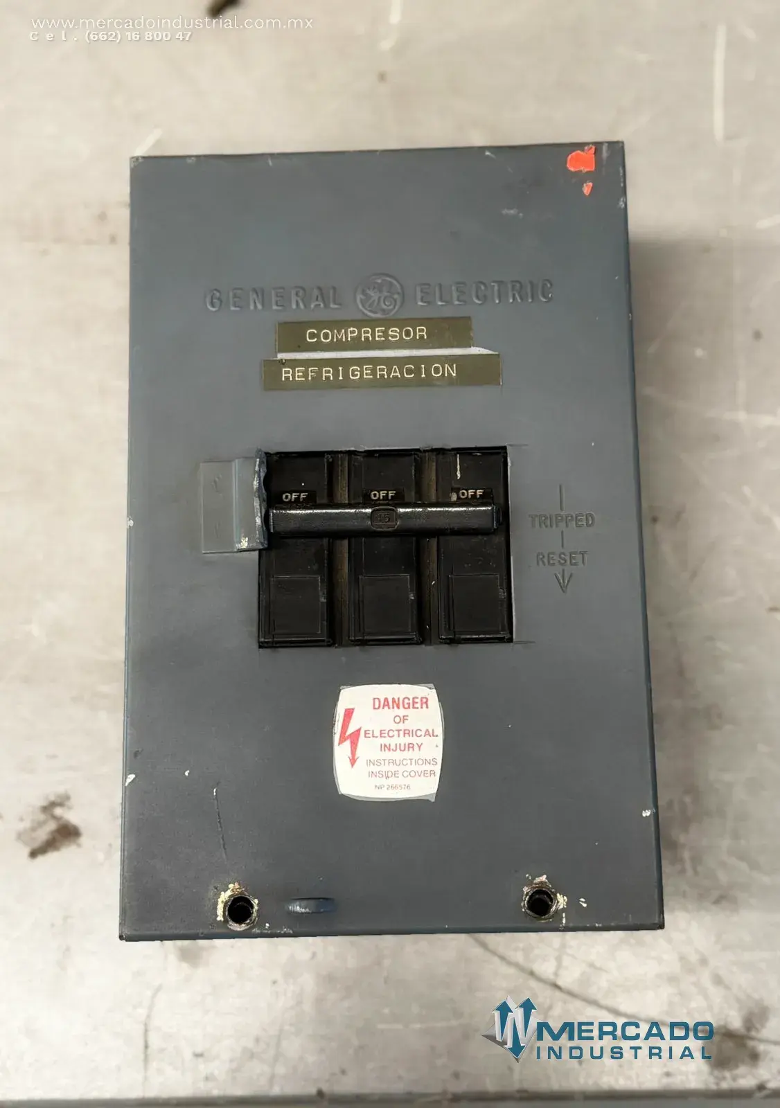 Interruptor de seguridad 15A 240V marca GENERAL ELECTRIC - imagen 1