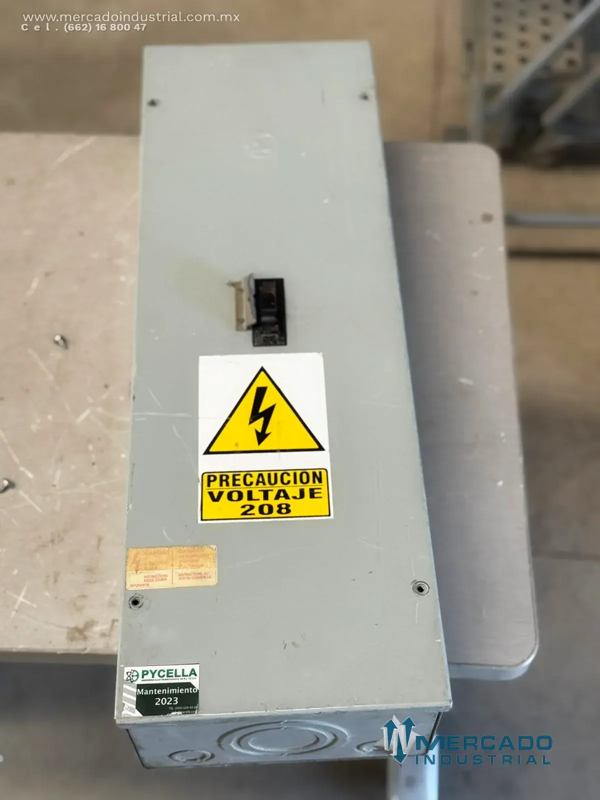 Interruptor de seguridad 125A 240V modelo TQD32125 marca GENERAL ELECTRIC - imagen 1