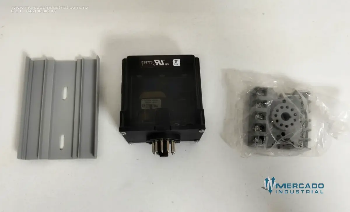 Módulo de relevadores 120 V AC  modelo MDL 1090-2000-1 marca ACTIONPAK - imagen 1