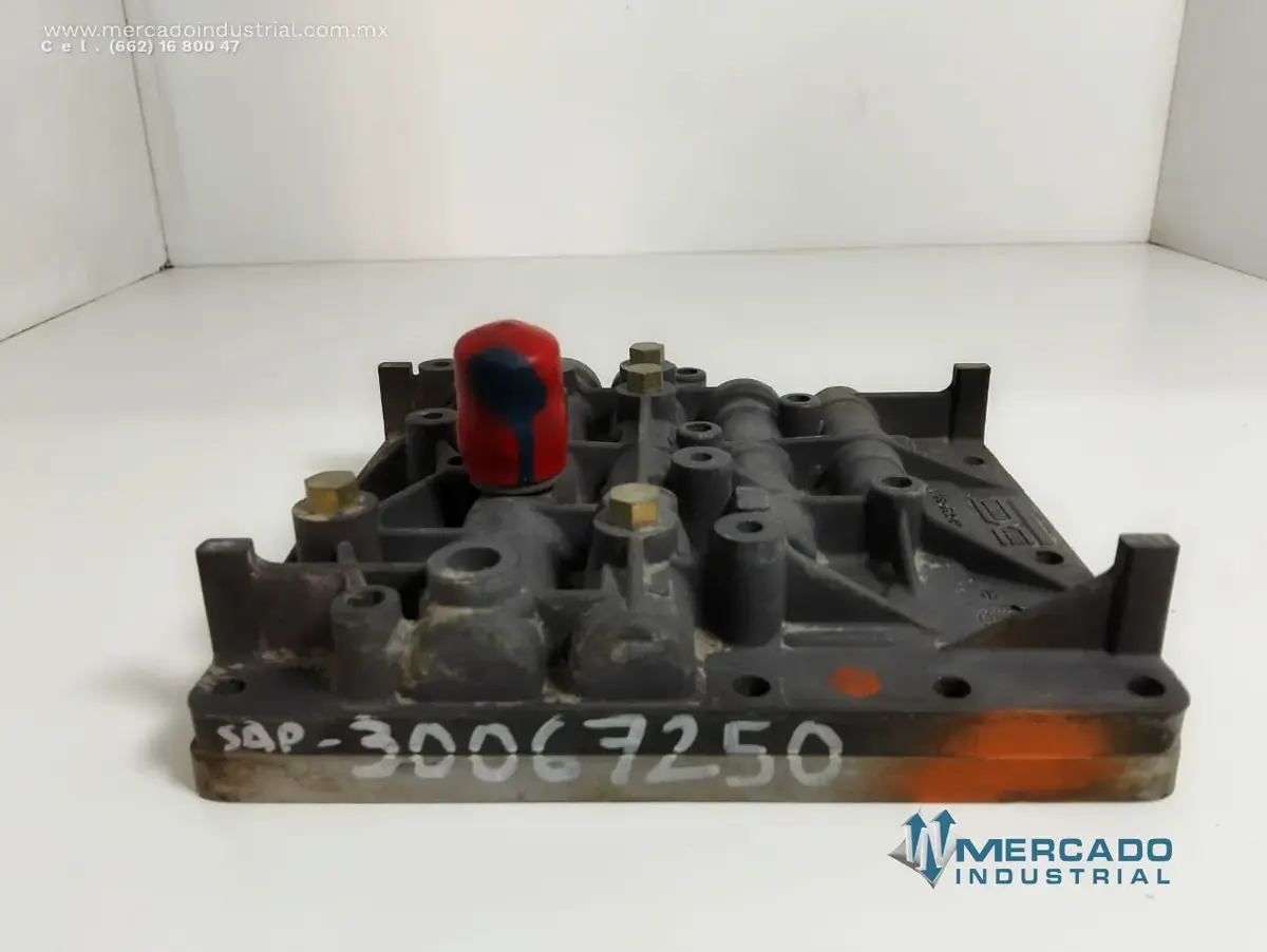 Manifold parte 10-22-256-90 marca BORG WARNER - imagen 1