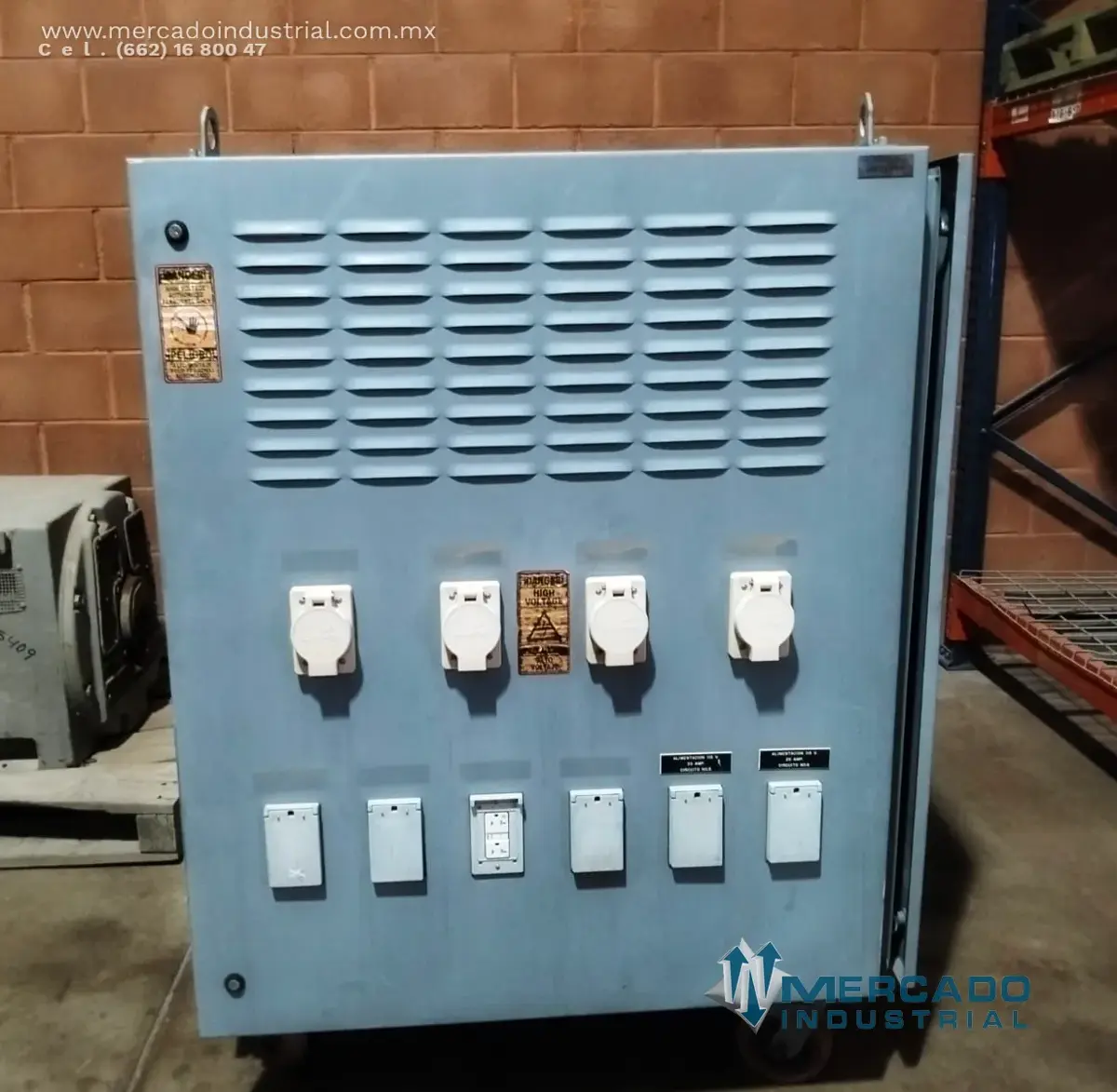 Transformador trifásico tipo seco 30 KVA en gabinete móvil marca SQUARE D - imagen 1