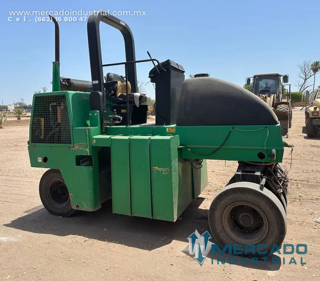 Compactador neumático año 2008 modelo CP142 marca DYNAPAC - imagen 1