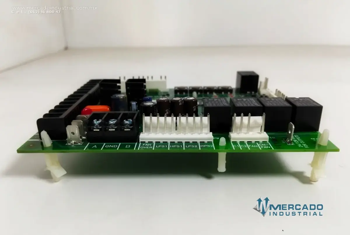 Tarjeta electrónica de control modelo 3153-2013029 24-120 VAC 1 A marca JOHNSON CONTROLS - imagen 1