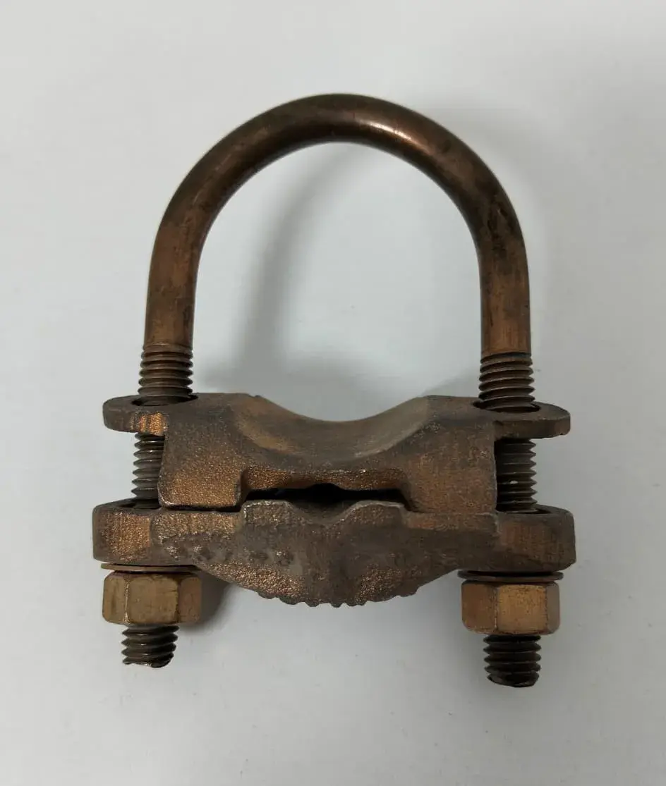 Abrazadera de bronce 1 1/2" marca BURNDY - imagen 1