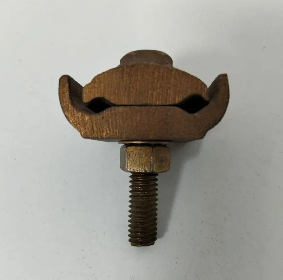 Conector mecanizado de bronce calibre 8 a 2/0 marca BURNY - imagen 1