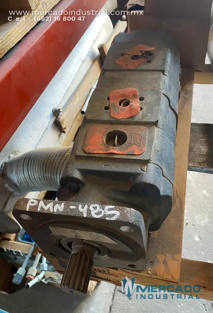 Bomba hidráulica para grúa marca Commercial Intertech - imagen 1