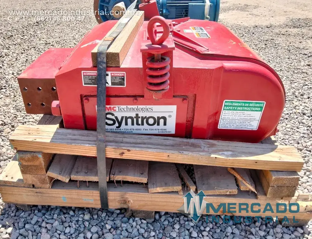 Alimentador vibratorio electromagnético 460 V 2.5 A modelo BF-50-C-DT marca SYNTRON - imagen 1