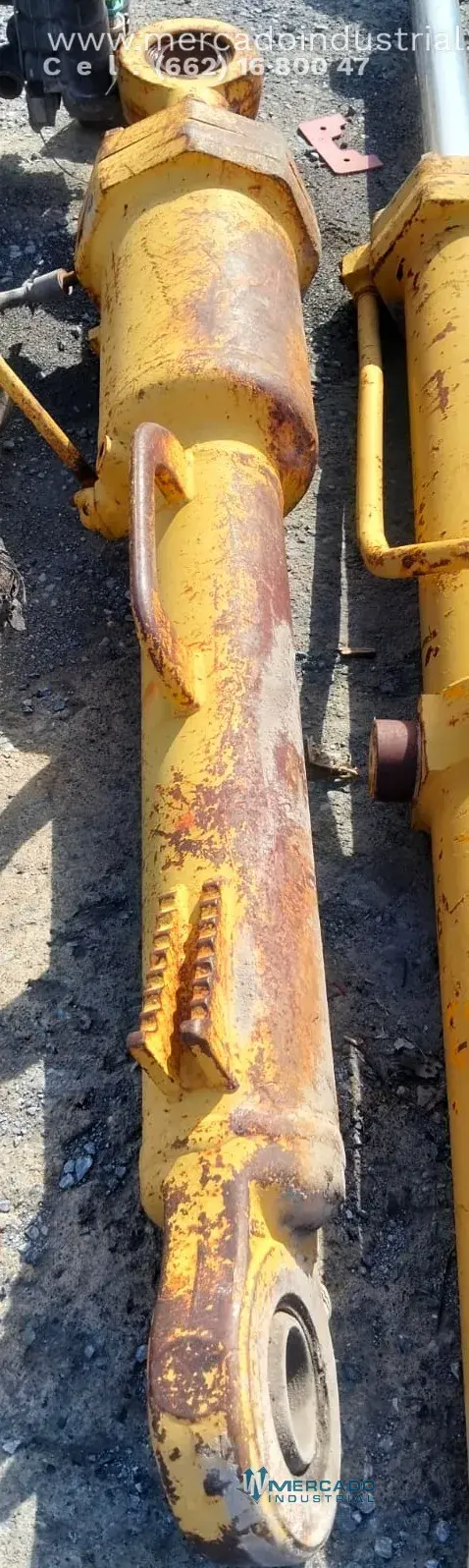 Cilindro hidráulico de doble efecto con 54" de carrera - imagen 1
