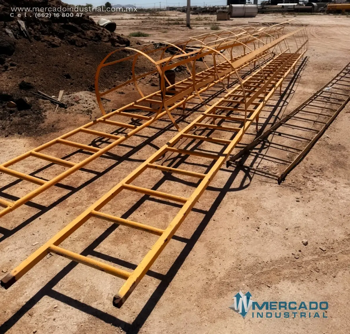 Escalera de seguridad 0.57m x 9.9m de largo - imagen 1
