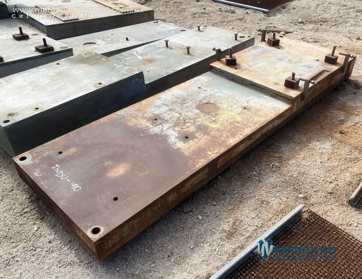Base rectangular de acero 2.13 m x 0.63 m - imagen 1