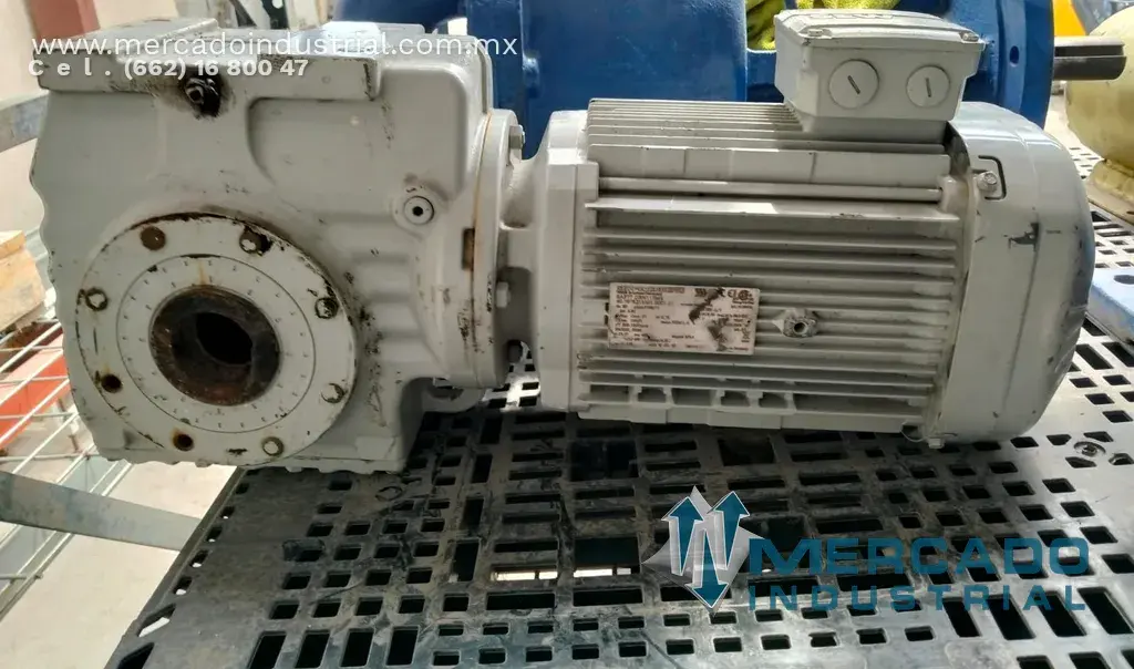 Motorreductor 1769/71 RPM Kw 4S1 modelo SAF77 DRN112M4 marca SEW EURODRIVE - imagen 1