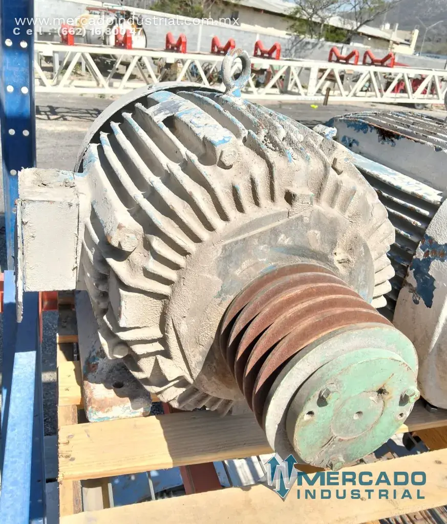 Motor eléctrico 40 HP 8 polos 880 RPM marca MOTORES U.S. DE MÉXICO - imagen 1