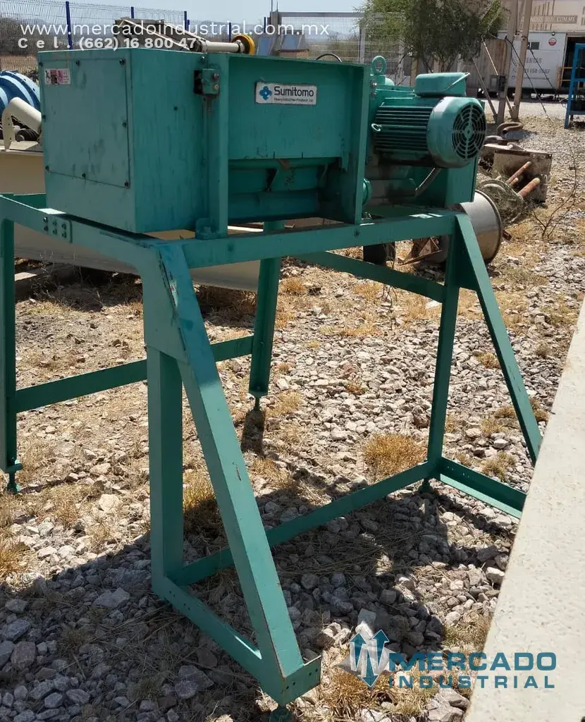 Molino triturador marca Sumitomo equipado con motorreductor de 5 hp con control eléctrico - imagen 1